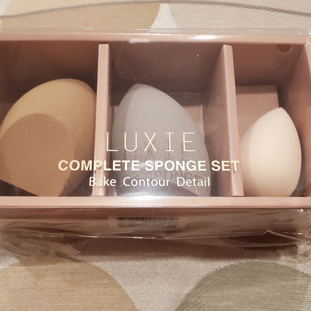 LUXIE Complete Sponge Set: Bake Contour Detail
